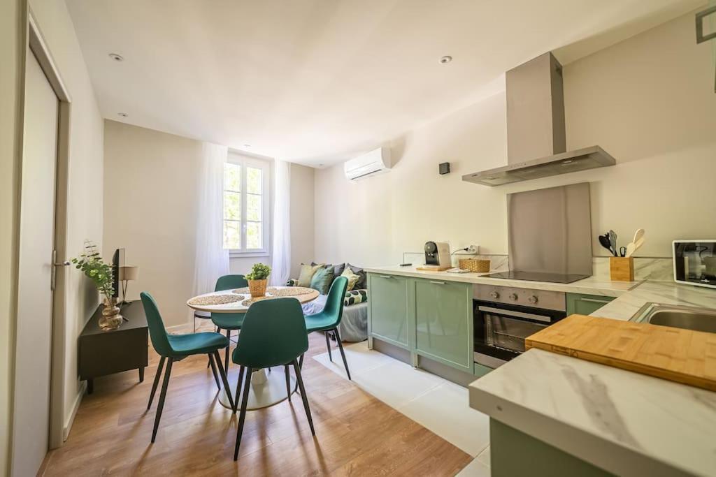 Collobrières Le Pearl Appartement De Charme En Bord Riviere מראה חיצוני תמונה