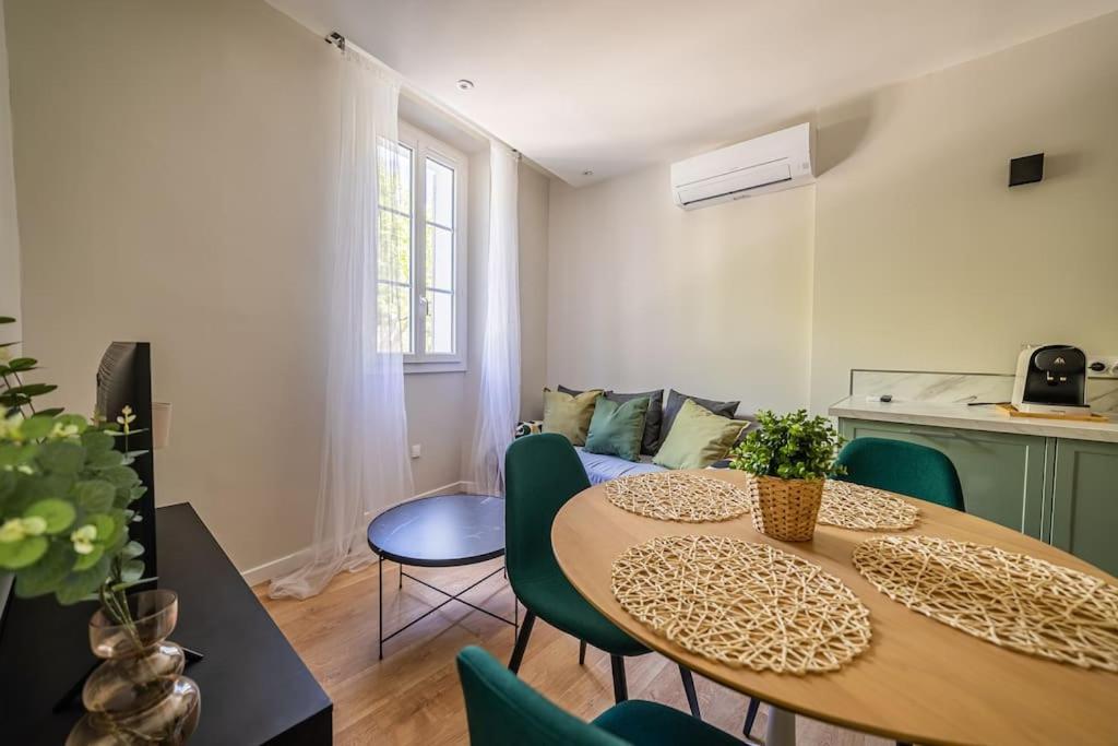 Collobrières Le Pearl Appartement De Charme En Bord Riviere מראה חיצוני תמונה