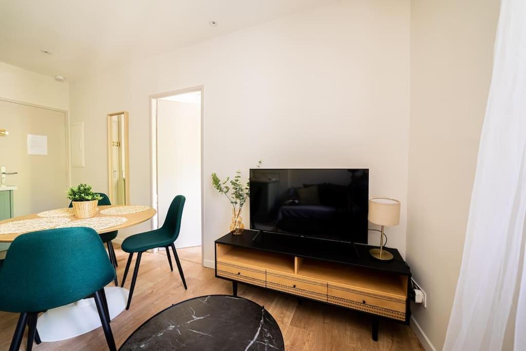 Collobrières Le Pearl Appartement De Charme En Bord Riviere מראה חיצוני תמונה