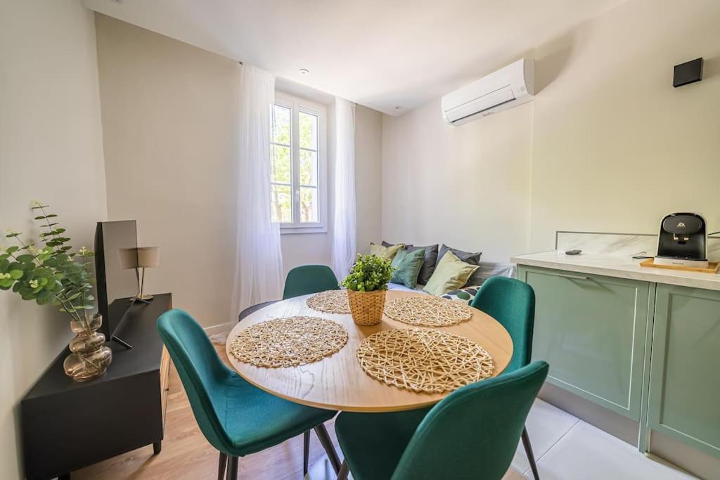 Collobrières Le Pearl Appartement De Charme En Bord Riviere מראה חיצוני תמונה